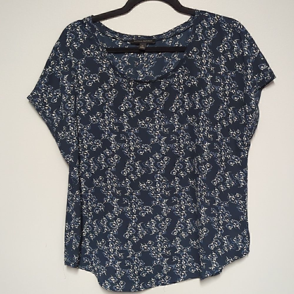 Banana Republic Navy Blue Floral Cap Sleeve Blouse